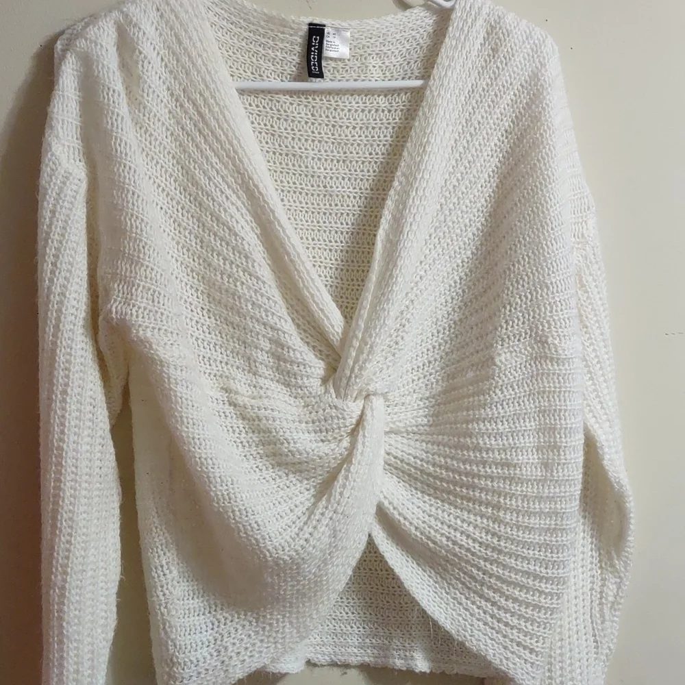 Divided Sweater - Picture 2 of 7